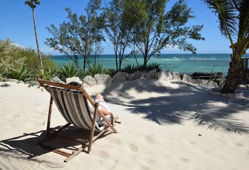 بانگلوی استاندارد با چشمانداز دریا, Laguna Blu Resort Madagascar