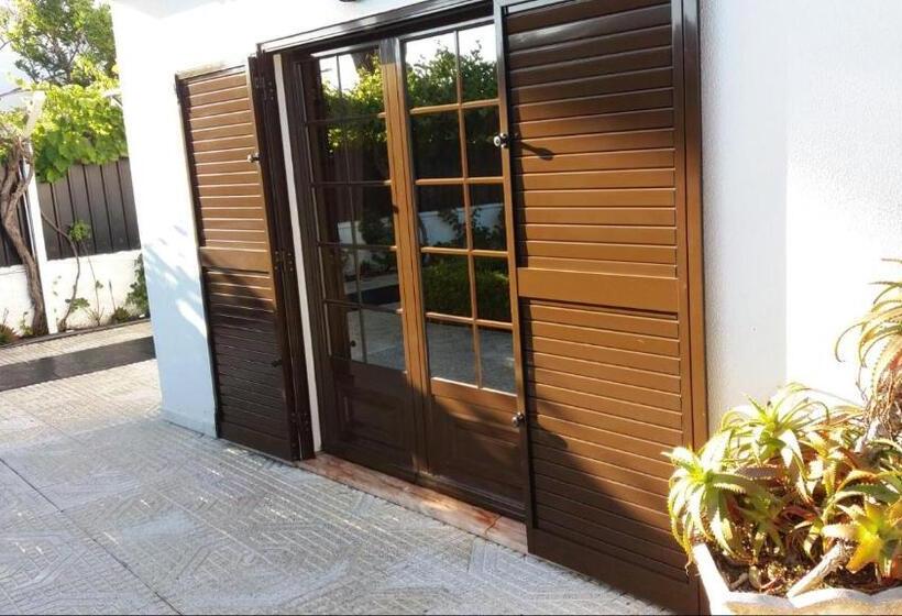 شقة غرفة واحدة, Country House Alfarim