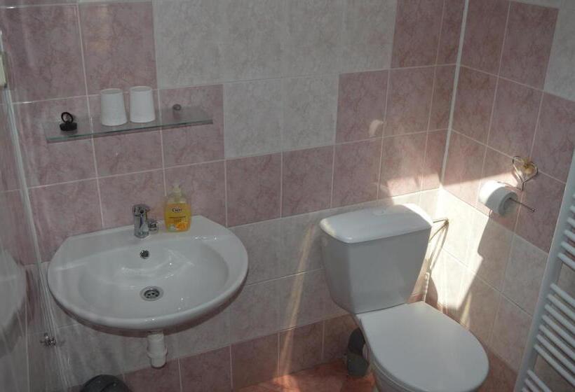 Üç Kişilik Standart Oda, Penzión Adriana