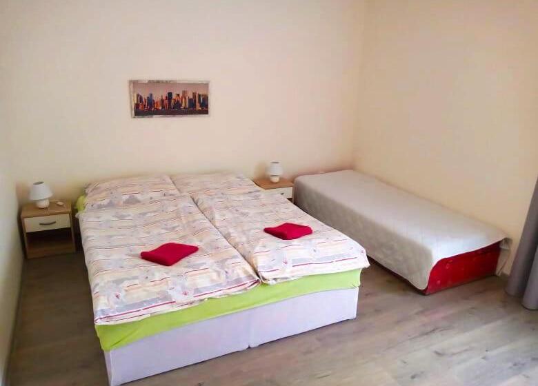 1 Yatak Odalı Daire, Penzión Adriana