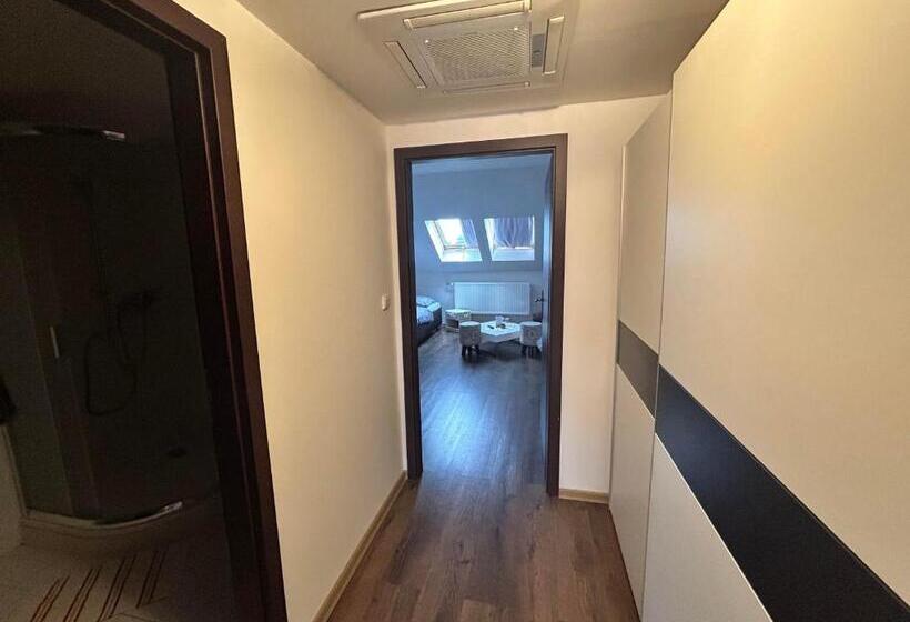 スタンダードトリプルルーム, Penzión Contesa