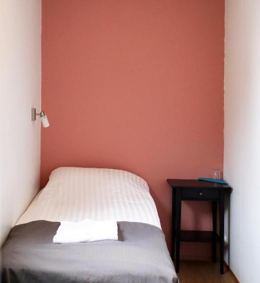 اتاق استاندارد یک نفره, Saxa Guesthouse