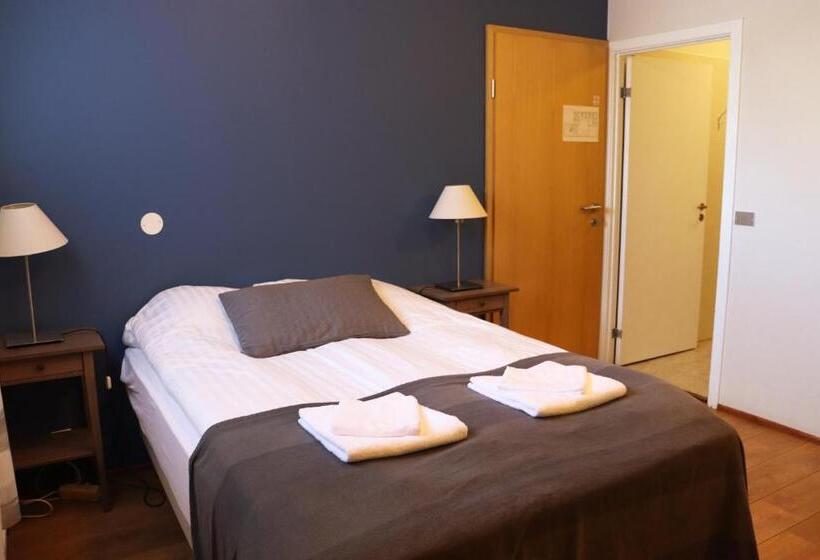 اتاق استاندارد سه نفره, Saxa Guesthouse