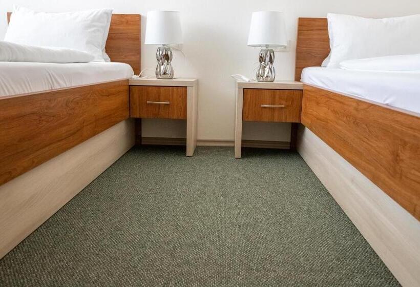 غرفة قياسية, Tišnovská Rychta