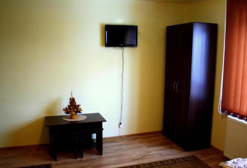 غرفة قياسية, Pensiunea Bobo Panzio