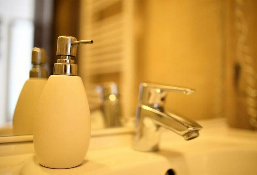 חדר סטנדרט, Pensiunea Taka