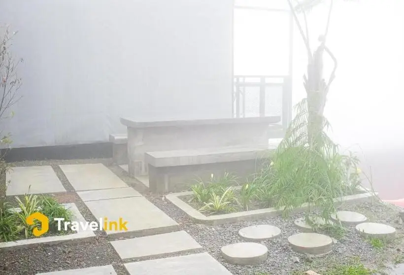 キングサイズベッドのスーペリアルーム, The Lakebox Menjer By Travelink