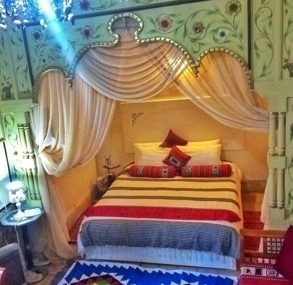 سوییت, Dar Baaziz