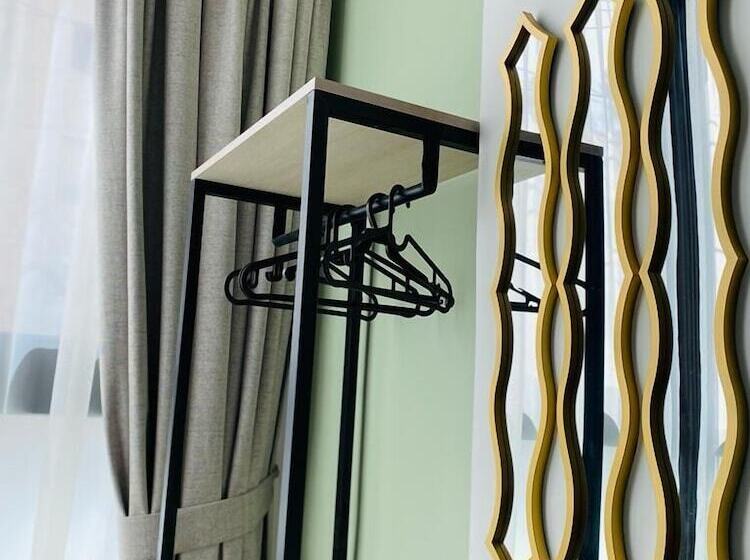 اتاق راحتی یک تخته, Arabesque