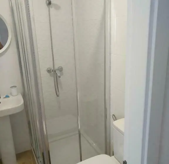 Economy Kamer, Armijorooms