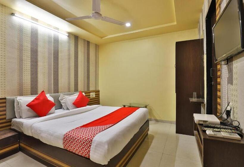 Standard-huone, Spot On Hotel Shreeji Palace