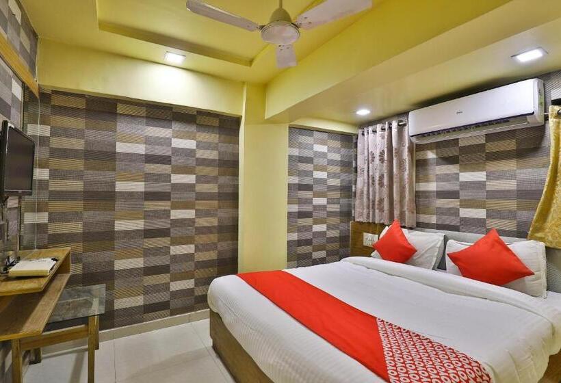 Standard-huone, Spot On Hotel Shreeji Palace