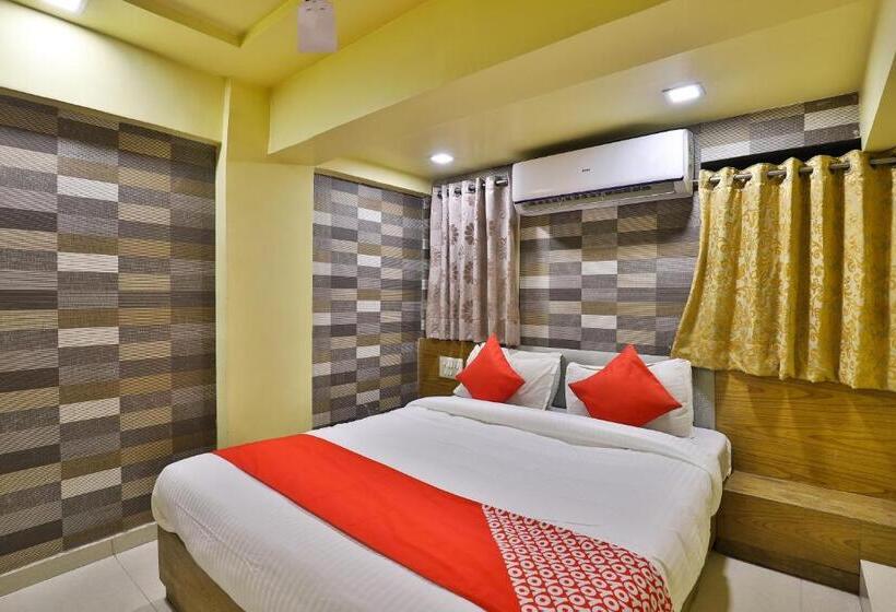 Standard-huone, Spot On Hotel Shreeji Palace