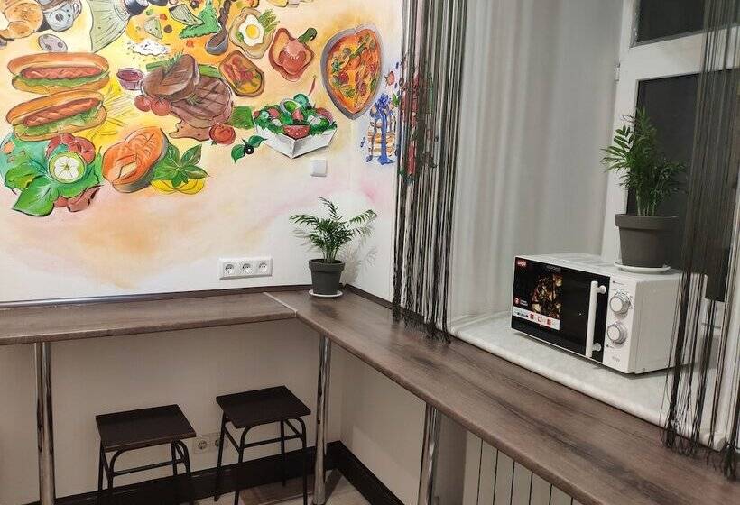 اتاق استاندارد, Friends Forever