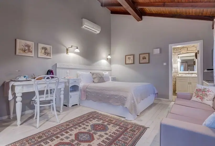 Superior Room with Terrace, Casa Lavanda Boutique