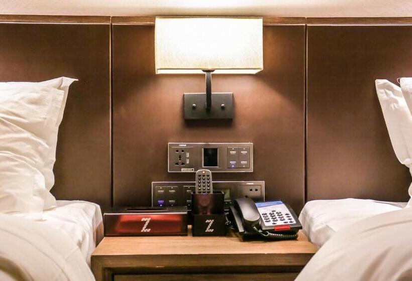 デラックスルーム, Chao Man