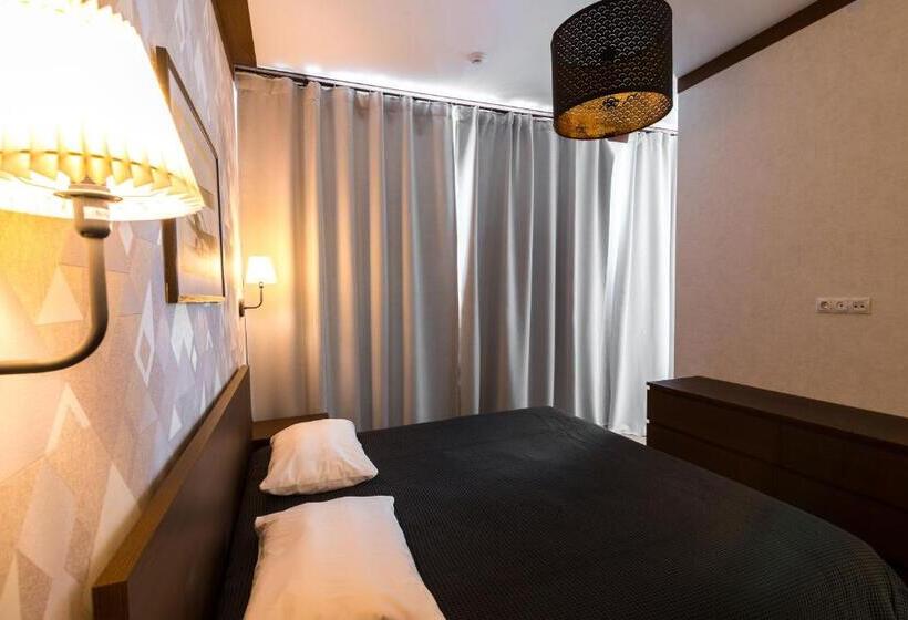 سوییت جونیور, Lacasa