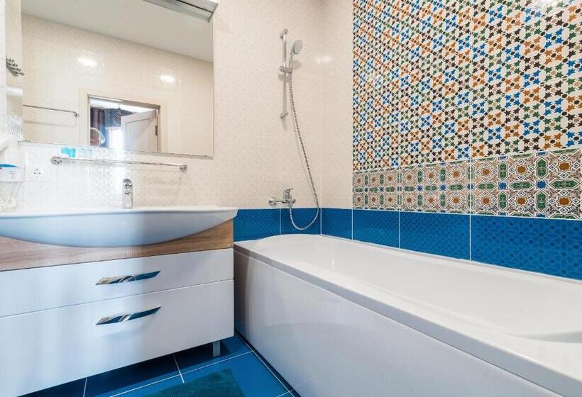 سوئیت 2 خوابه, Lacasa