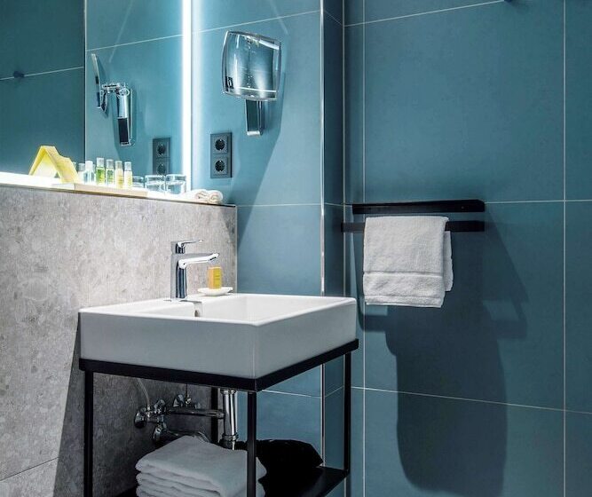 디럭스 룸, Hilton Garden Inn Mannheim