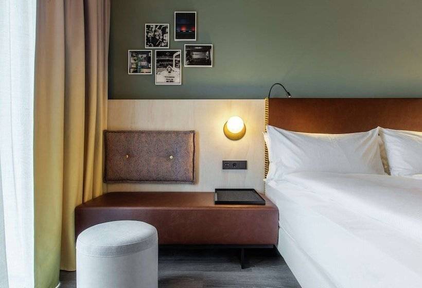 디럭스 룸, Hilton Garden Inn Mannheim