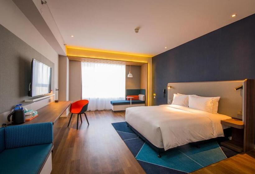 اتاق سوپریور با تخت بزرگ, Holiday Inn Express Yinchuan Downtown, An Ihg