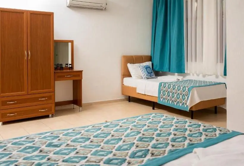 Deluxe Kolmen Hengen Huone, San Simon