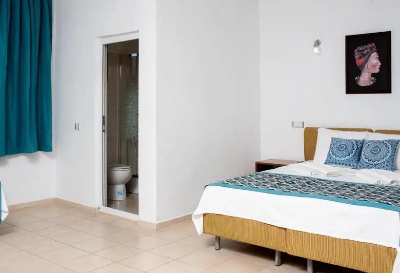 Deluxe Kolmen Hengen Huone, San Simon
