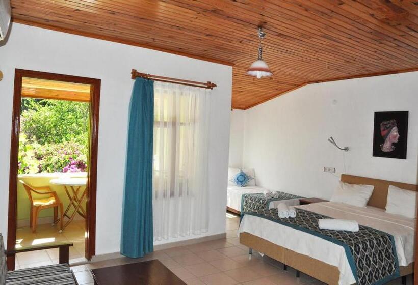 디럭스 트리플 룸, San Simon