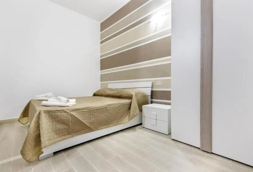 Standard Viiden Hengen Huone, In Centros Vicino Cefalu Selfchekin