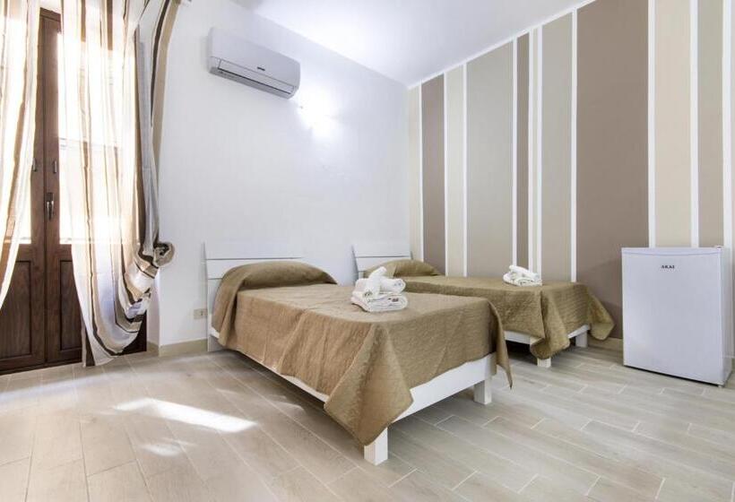 バルコニー付スタンダード4ベッドルーム, In Centros Vicino Cefalu Selfchekin