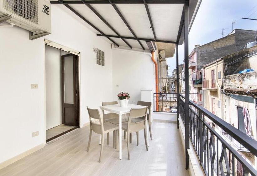 テラス付スタンダードルーム, In Centros Vicino Cefalu Selfchekin