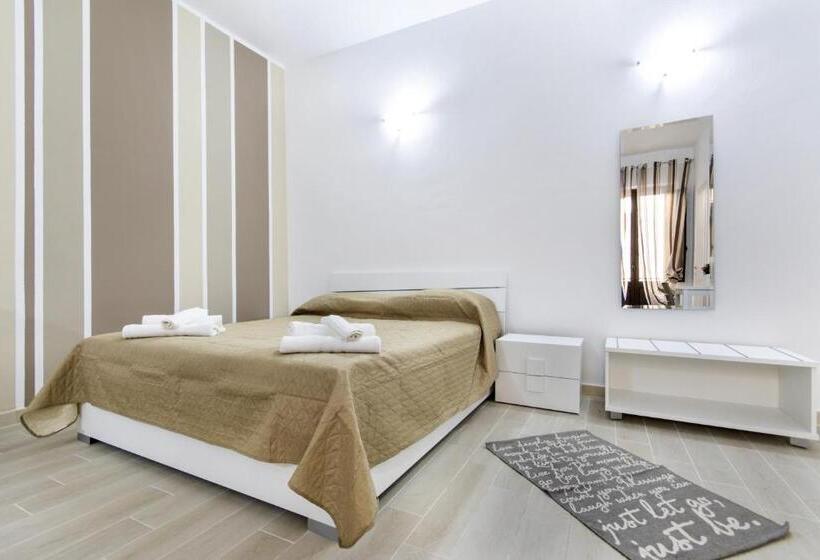 テラス付スタンダードルーム, In Centros Vicino Cefalu Selfchekin