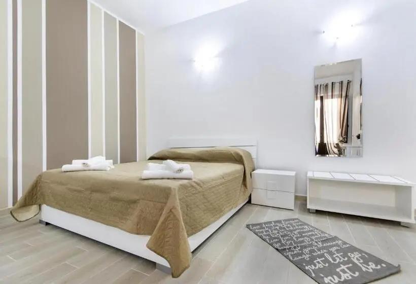 Standard Triple Room with Terrace, In Centros Vicino Cefalu Selfchekin