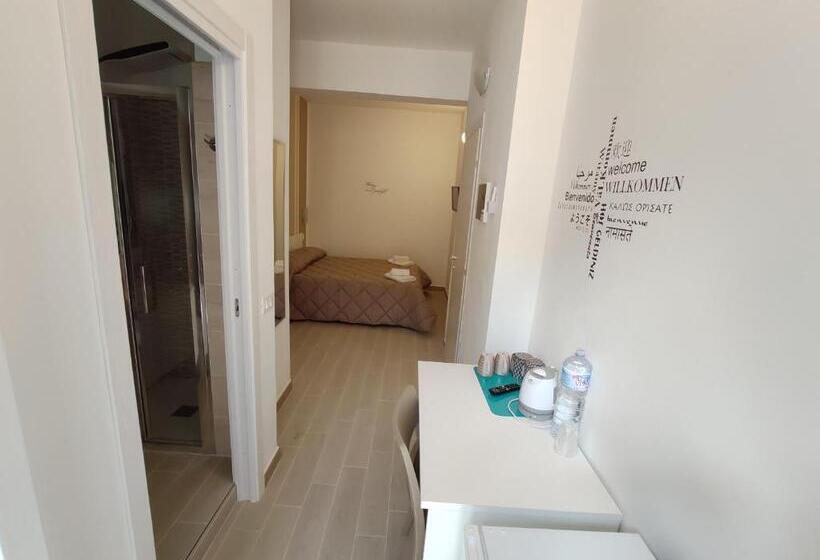 エコノミールーム, In Centros Vicino Cefalu Selfchekin