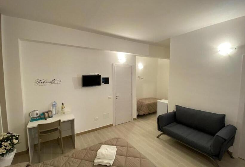 バルコニー付スタンダード4ベッドルーム, In Centros Vicino Cefalu Selfchekin