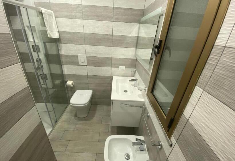 スタンダードトリプルルーム, In Centros Vicino Cefalu Selfchekin