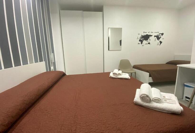 スタンダードトリプルルーム, In Centros Vicino Cefalu Selfchekin