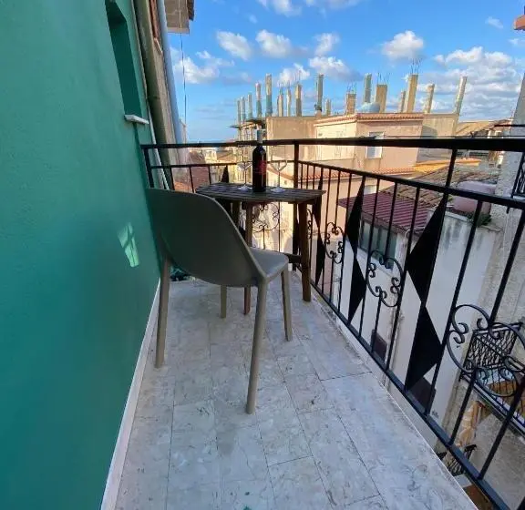 Basic-huone, In Centros Vicino Cefalu Selfchekin