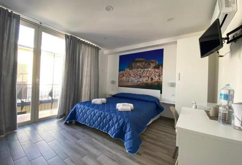 Standard Kolmen Hengen Huone, In Centros Vicino Cefalu Selfchekin