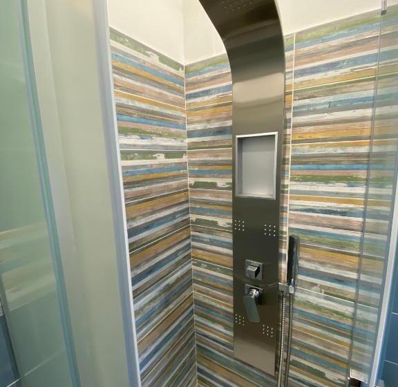 エコノミールーム, In Centros Vicino Cefalu Selfchekin