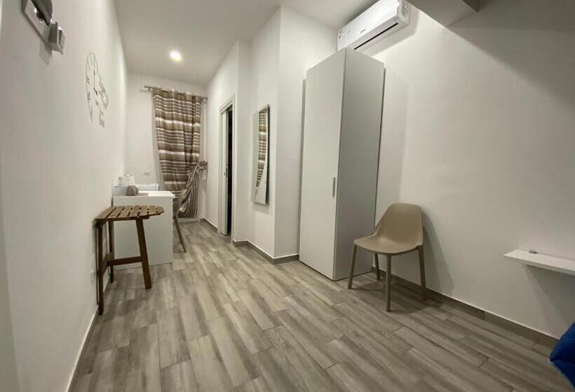 Номер Economy, In Centros Vicino Cefalu Selfchekin