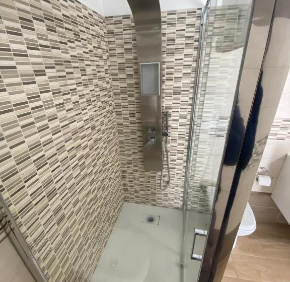 スタンダード4人部屋, In Centros Vicino Cefalu Selfchekin