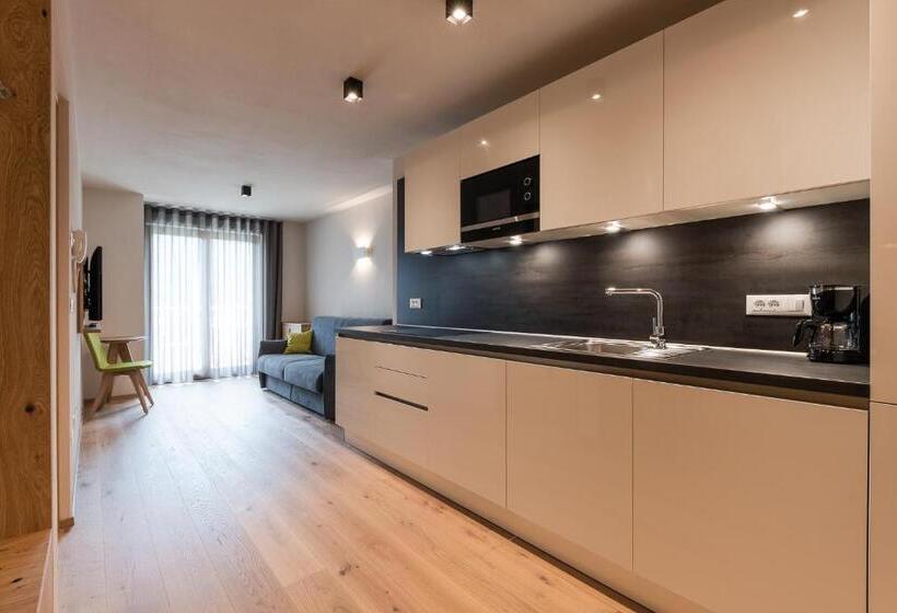 Апартаменты 1 Спальня с Балконом, Aparthotel Abiná Lana Höhe