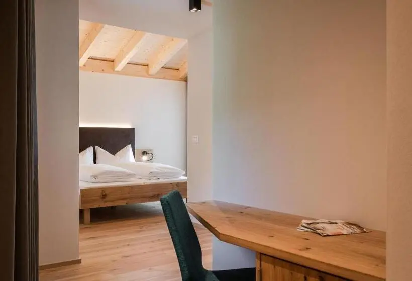 اتاق استاندارد با بالکن, Aparthotel Abiná Lana Höhe