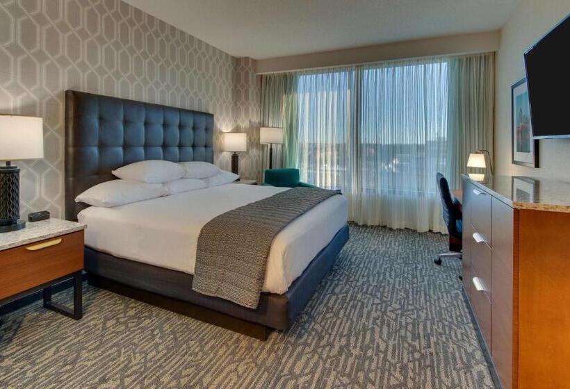 חדר דלוקס עם מיטת קינג, Drury Plaza Hotel Nashville Downtown