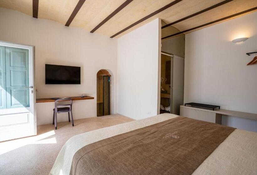 テラス付きスタンダードルーム, Donna Domenica Boutique Suites