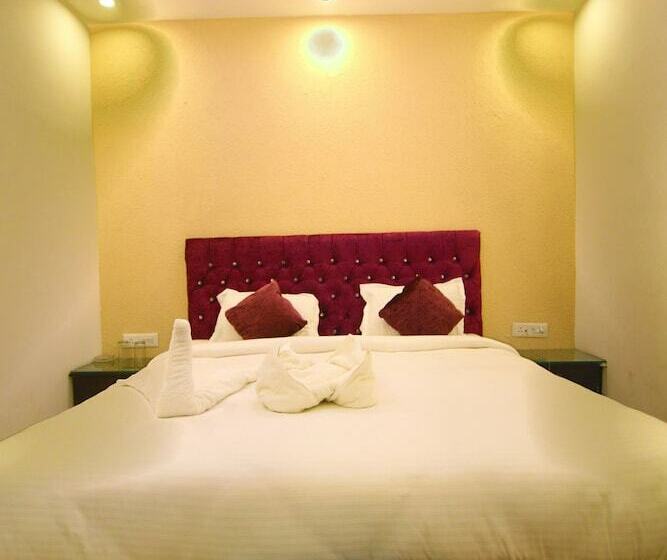 Номер Deluxe, Gharonda