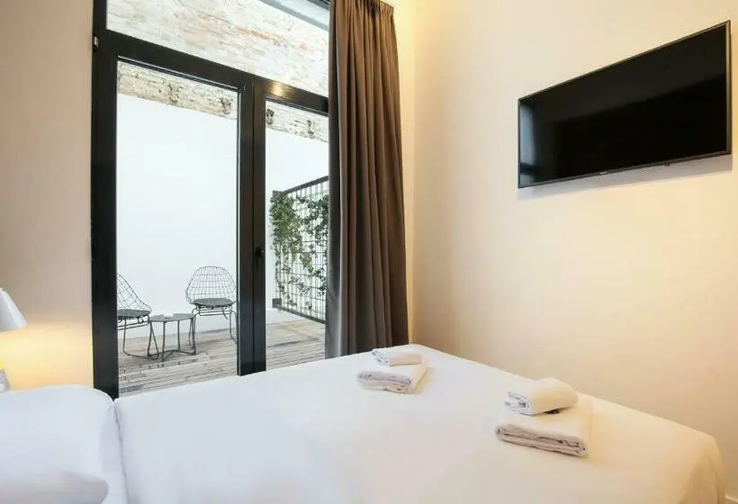 اتاق استاندارد با تراس, Arte Suites By Olala Homes