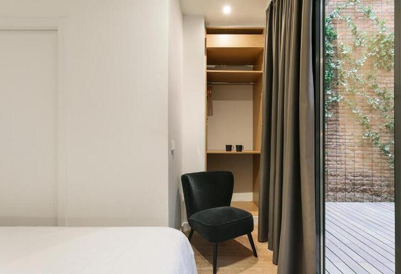 غرفة قياسية, Arte Suites By Olala Homes