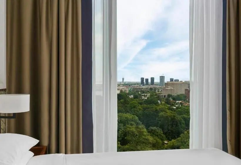 اتاق لوکس با تخت بزرگ, Andaz Vienna Am Belvedere, By Hyatt